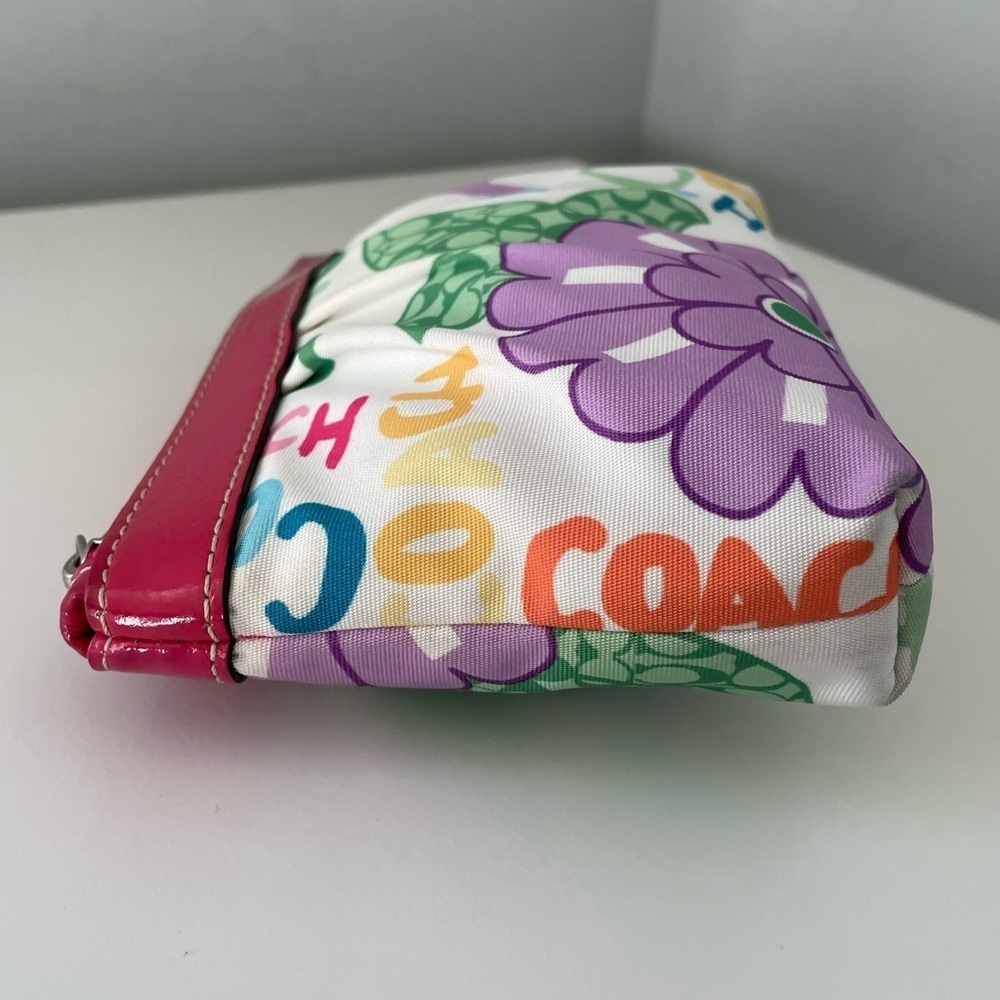 Coach Poppy Floral Wristlet | Vintage Y2k - Picture 4 of 16